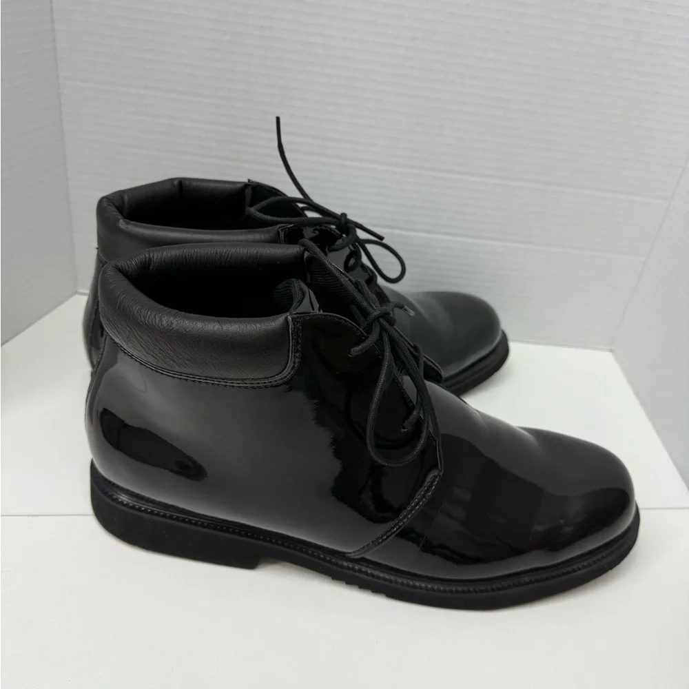 Thorogood Poromeric Academy Men’s High Gloss Chukka boot size 13